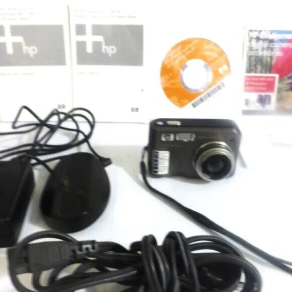 BK32bsm - HP Photosmart CAMERA R817/R818 COMPLETE Disc Battery Charger Manual - Picture 1 of 6